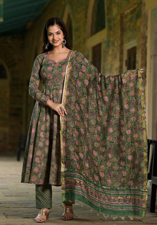 Floral Printed Flared Kurta Set With Printed Dupatta (K162)