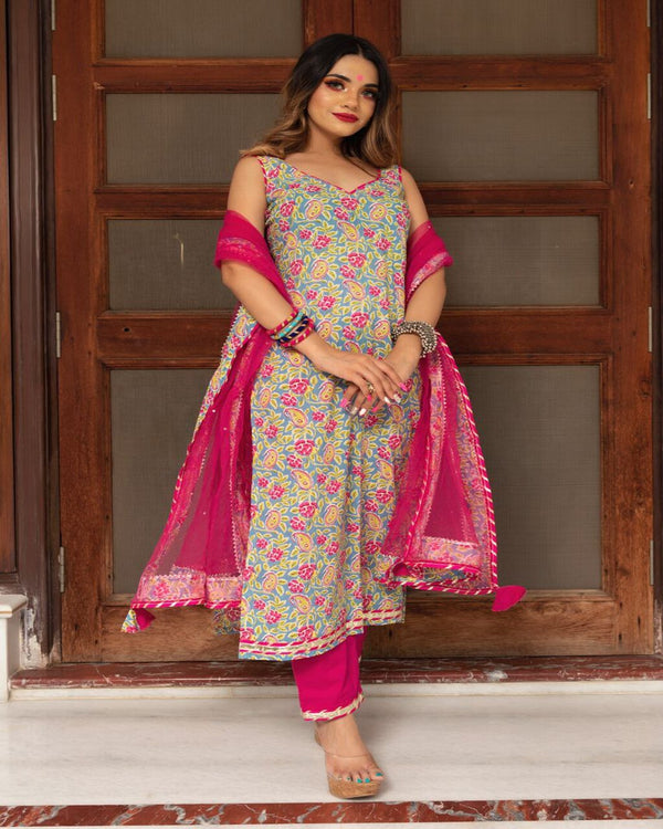 V-Neck Printed Kurti And Pant With Net Dupatta (K133)